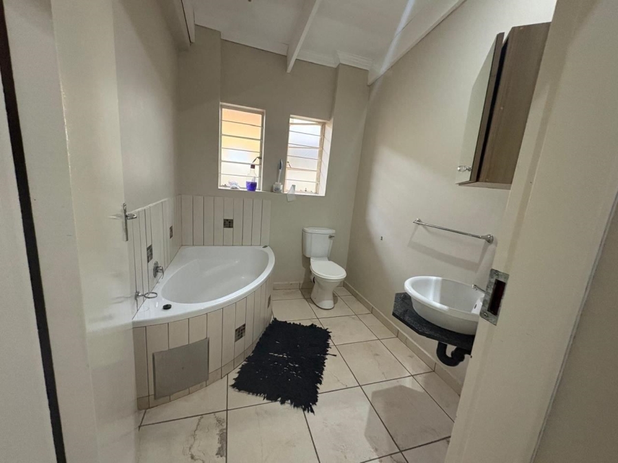 3 Bedroom Property for Sale in Waterval East North West